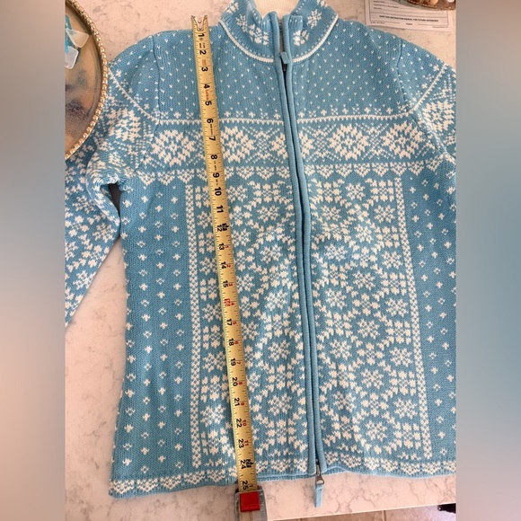 Super comfortable LL bean Sweater, never worn! - Picture 6 of 6